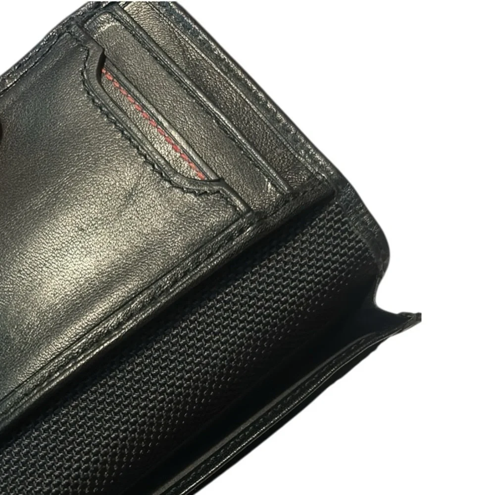 Tumi Men's Leather Gusseted Card Case